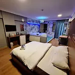 Aparthotel Emsa Maltepedeki Eviniz